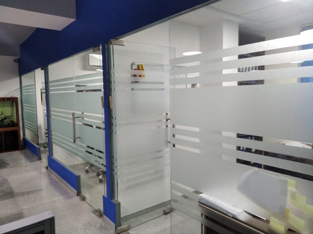 Office cubicles in an ergonomic co-working space